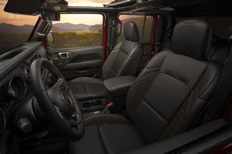 Jeep® Gladiator offers rugged exterior, ‘stylish’ and ‘functional ...