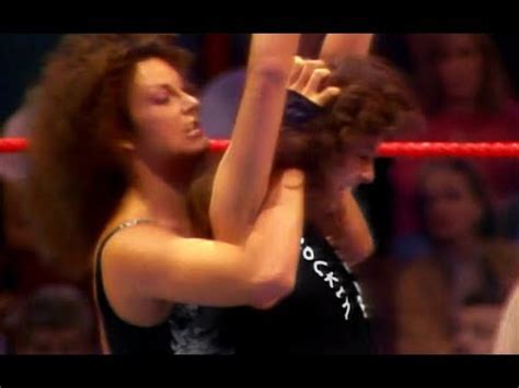 (720pHD): WWE 10/07/88 - Rockin' Robin vs. Sherri Martel - YouTube