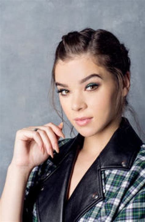 HAILEE STEINFELD – ‘The Edge of Seventeen’ TIFF 2016 Photoshoot ...