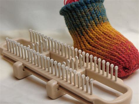 Learn how to knit socks on a sock loom with Mikey. Please note that DALooms has gone out of ...