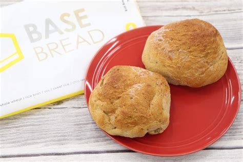 Bread that can take one serving of nutrition! "BASE BREAD" is a "complete nutritional food" that ...