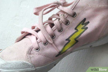 How to Paint Fabric Shoes (with Pictures) - wikiHow