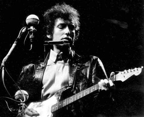 Accomplished Ignorant — soundsof71: Bob Dylan goes electric, Newport ...