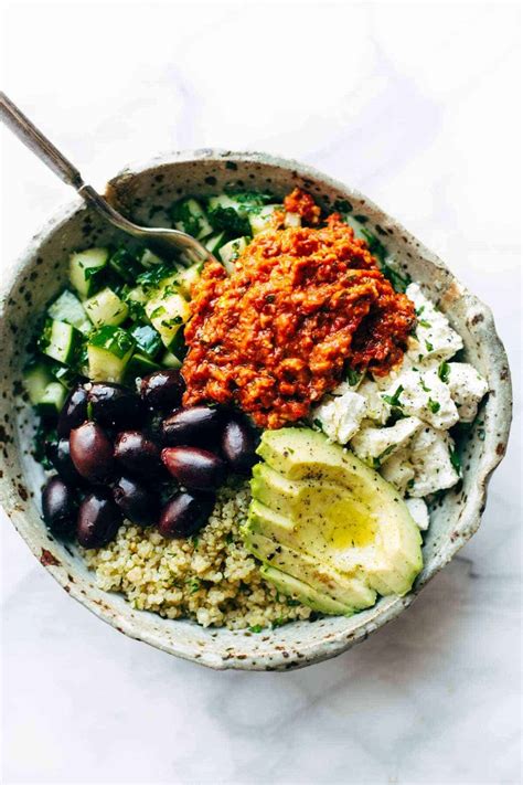 Mediterranean Quinoa Bowls with Roasted Red Pepper Sauce | Pinch of Yum ...