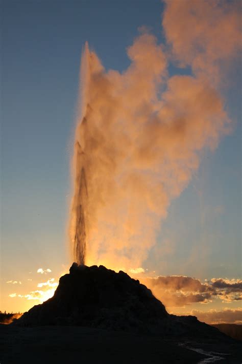 Yellowstone Geyser