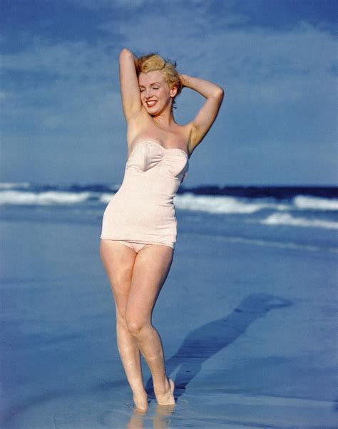 Marilyn On The Beach - Marilyn Monroe Photo (41899550) - Fanpop