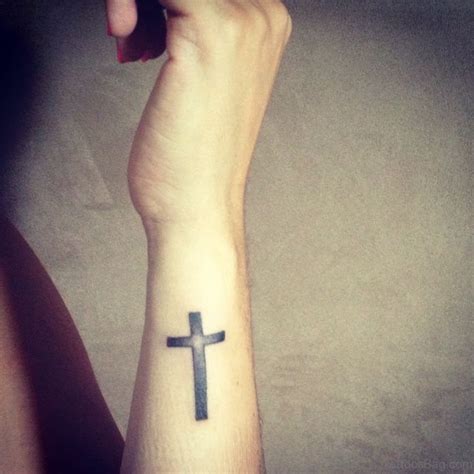 60 Phenomenal Cross Tattoos On Wrist