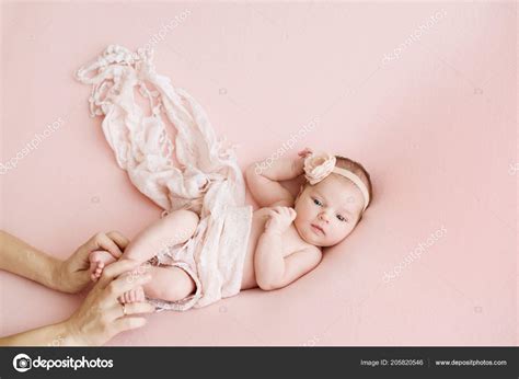 Pink Baby Photoshoot Background - Baby Viewer