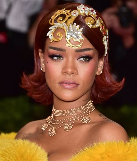 46 Rihanna Hairstyles from 2006 to 2022 - PureWow