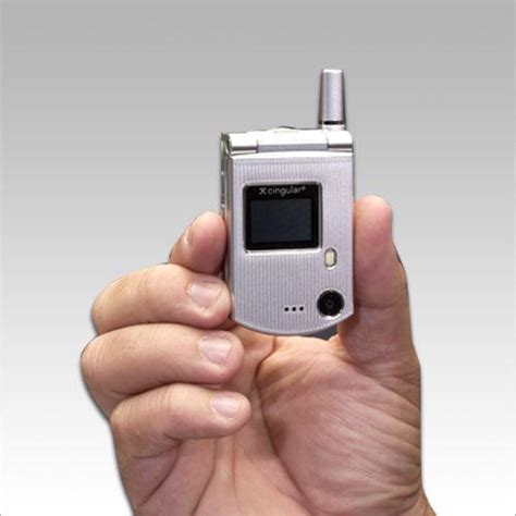 Pantech C300 - “Worlds Smallest Flip Phone!” (2006) : r/nostalgia