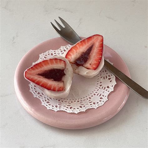 strawberry mochi. — yujung.