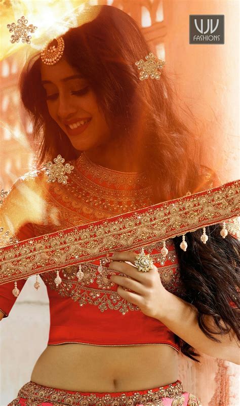 Mera pyaaarrrrr 😍 😍 😘😘 Indian Bridal Photos, Indian Bridal Fashion, Bride Photoshoot, Indian ...