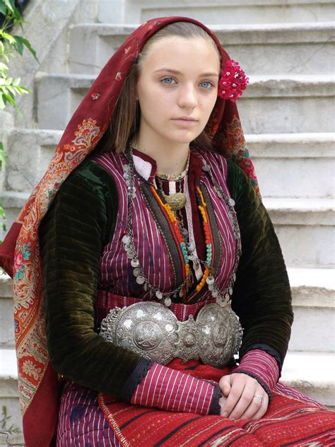 Bulgarian women in Traditional Dress - Image Abyss