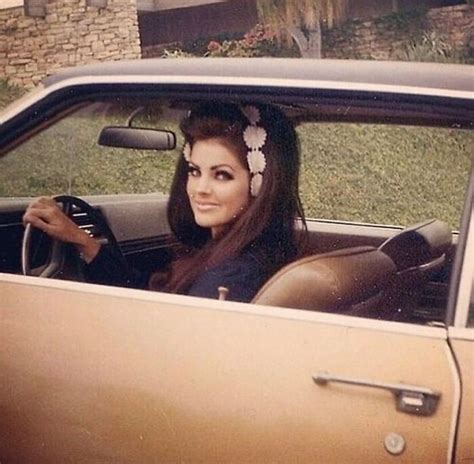 Priscilla Presley, 1960s | Bored Panda