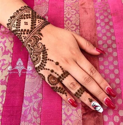 Back Hand Mehndi Designs, Latest Mehndi Designs, Mehandi Designs, Henna Mehndi, Mehendi, Henna ...