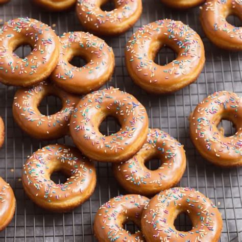 Dunkin Donuts Glazed Donut Recipe Recipe | Recipes.net