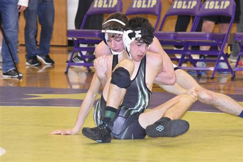 High School Wrestlers, Coaches Looking Forward To Season That Almost Wasn't - 27 East