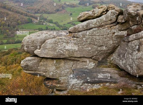 Gritstone rock formation, Froggatt Edge, Derbyshire, Peak District National Park Stock Photo - Alamy