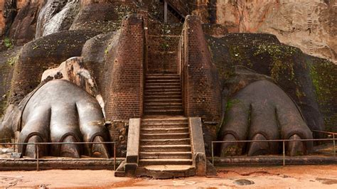 Sigiriya Rock Fortress climb: 1200 steps worth taking | escape.com.au