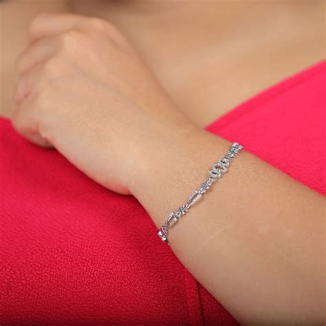 Commercial Design Diamond Chain Bracelet, Gender : Female, Packaging ...