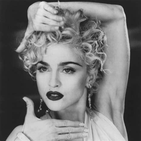 Não deixe esse vídeo morrer! Vogue de Madonna completa 30 anos