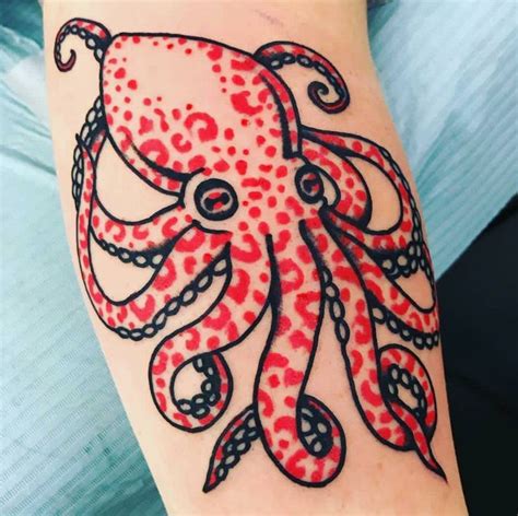 Pin by Baadfishh on INK | Octopus tattoo design, Squid tattoo, Body art tattoos