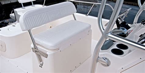 Boston Whaler 210 Montauk Review - BoatGuide.com