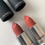 25 Mac Lipstick Swatches 2022 – Mull It Over & Sultry Move
