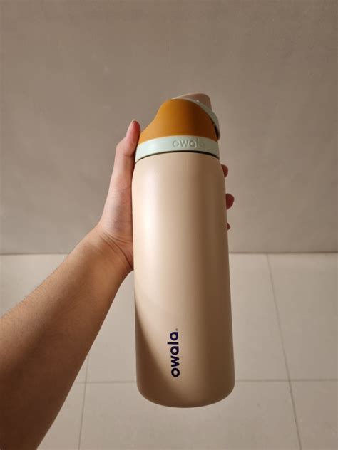 Owala Water Bottle 32oz - Water in the Desert, Furniture & Home Living ...