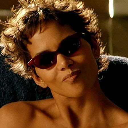 Halle Berry in "Swordfish", 2001. | Halle berry pregnant, Halle berry ...