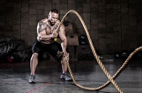 Best Battle Ropes Workouts For Burning Fat & Building Strength | HomeGymBoss