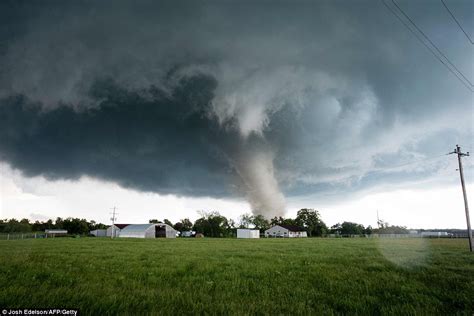 Oklahoma tornadoes leave at least two people dead and homes destroyed | Daily Mail Online