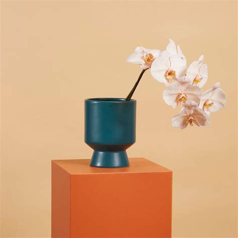 Ceramic Miranda Vase - Luca Bloom Flowers