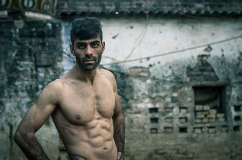 KUSHTI कुश्ती - Traditional Indian Wrestling: Kushti Wrestlers - Photos by Franco Mottura