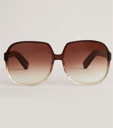 The '70s Sunglasses That Always Gets the Most Compliments | Who What Wear