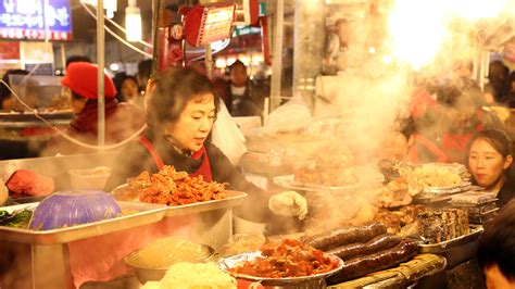 The Best Places to Try Street Food in Seoul