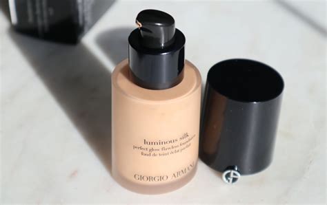 Giorgio Armani Luminous Silk Foundation Review - The Velvet Life