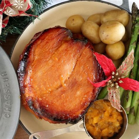 Bourbon And Peach Christmas Ham Glaze Recipe | Foodtalk