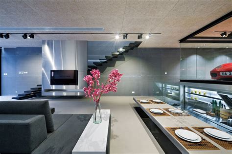 An Ultra Modern House In Hong Kong With A Glass-Walled Garage ...