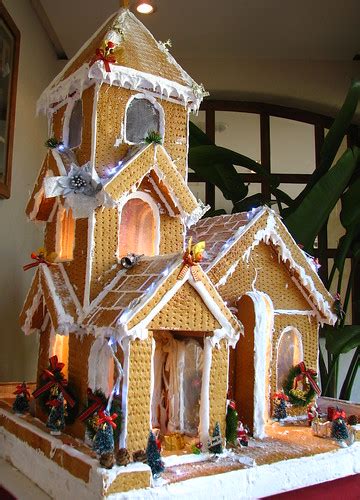 Graham Cracker House | Seasonal decorations at the 理想大地渡假飯店 … | Flickr