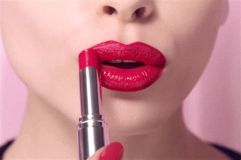 All the Lipstick Hacks, Tricks, and Information You Could’ve Ever ...