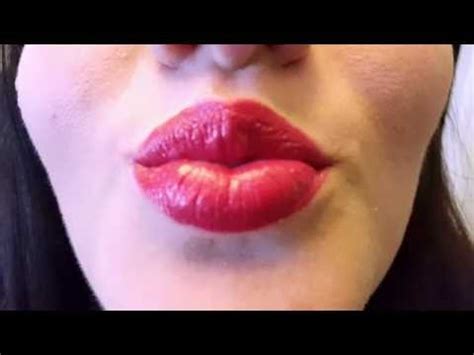 lipstick kisses on lips | Ownerlip.co