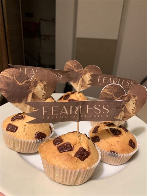 Fearless (Taylor’s Version) Cupcakes! | Taylor swift cake, Taylor swift, Fearless