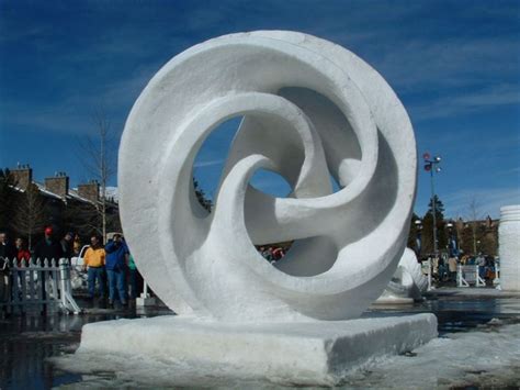 Ces 15 merveilles de sculpture sur neige vont vous scotcher