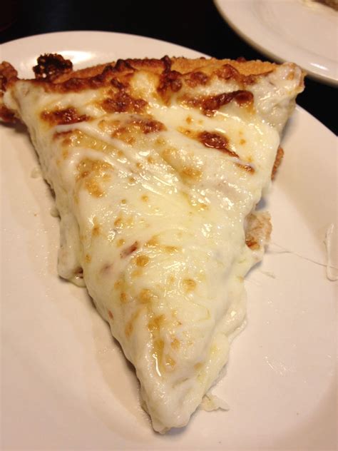 Ultimate cheese lovers pizza slice at Pizza Hut... Delish! | Food obsession, Cafe food, Pretty food