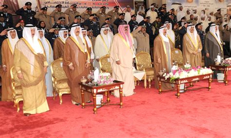 KUNA : Kuwait''s Amir sponsors, attends graduation ceremony of officers