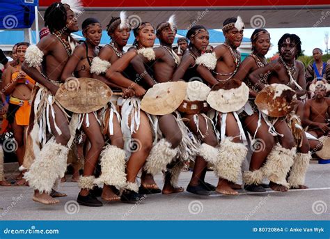 Group of Zulu dancers editorial stock image. Image of ethnicity - 80720864