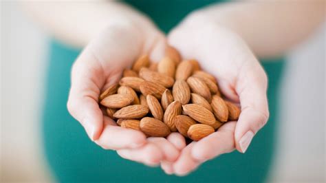 Almonds: Nutrition and health benefits | Live Science