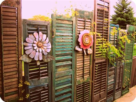 11 INTERESTING DIY FENCE IDEAS FOR YOUR BACKYARD | Do it yourself ideas and projects