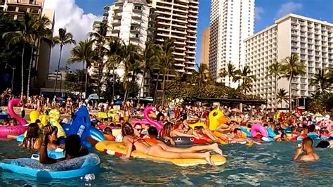 2017 Waikiki Beach Spring Break Wild Pool Float Party, Honolulu, Oahu, Hawaii - YouTube